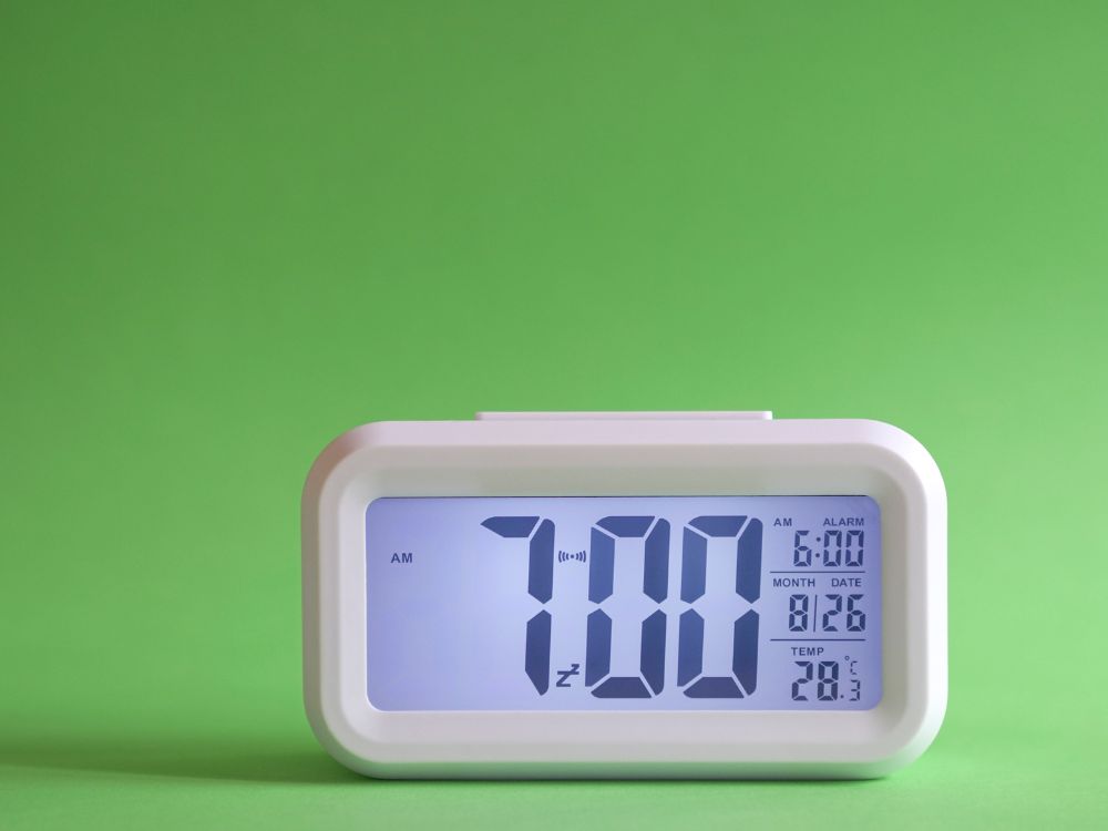 porque o relógio de energia desliga sozinho